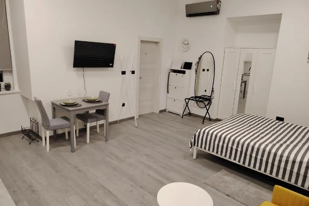 Apartments By The Sea Rijeka - 24296 0*,